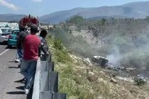 墨西哥中部发生交通事故，已致21人死亡